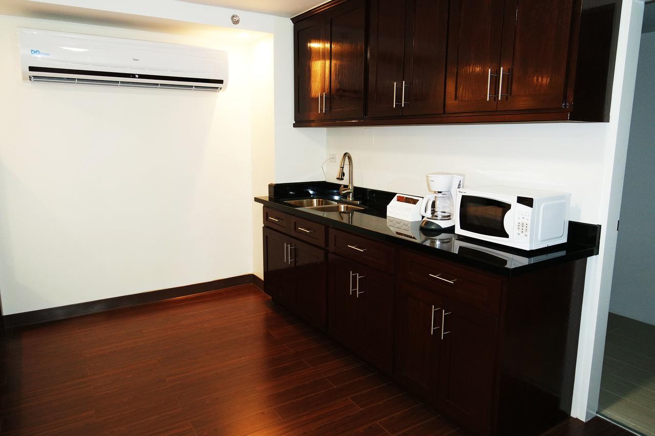 Oceanview Hotel And Residences Tumon Luaran gambar