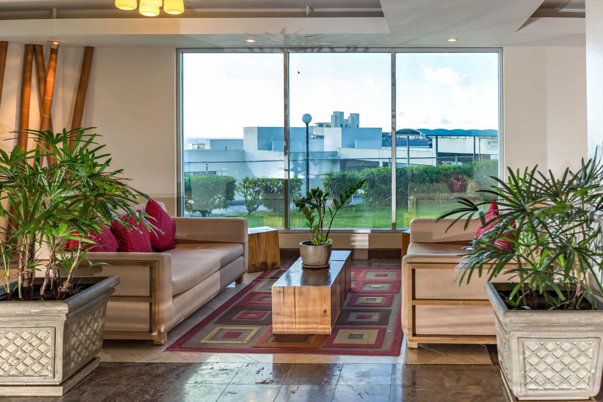 Oceanview Hotel And Residences Tumon Luaran gambar